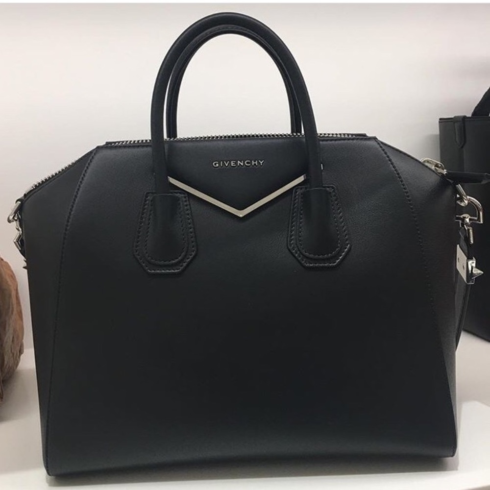 Givenchy Antigona medium